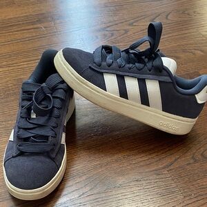 Adidas Women’s Grand Court Alpha Sneakers Navy Blue Size 8.5